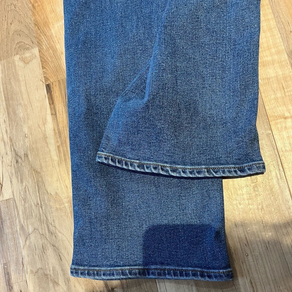 Lucky Brand Sweet Mid Rise Straight Jeans - Picture 9 of 9